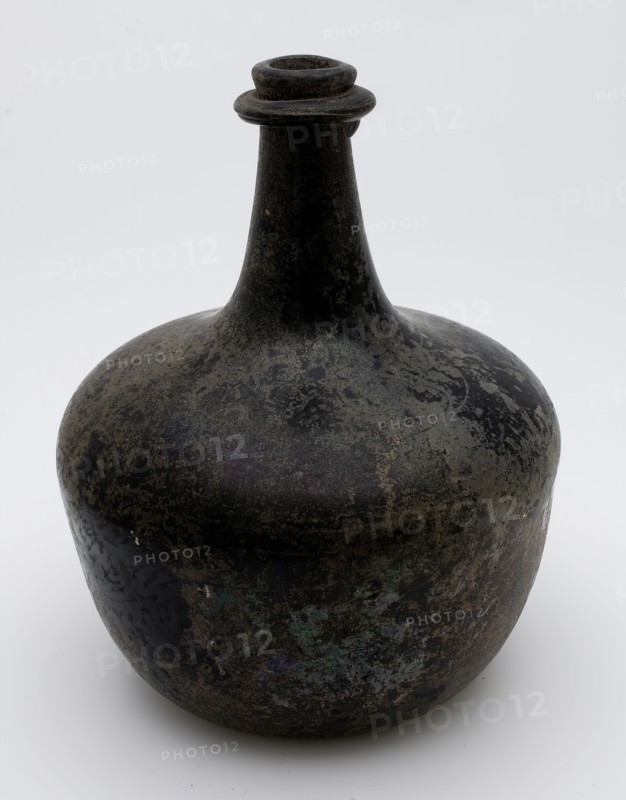 Belly bottle, German shaft & globe, bottle holder groundfound glass cork, flat shoulders and rejuvenated, neck