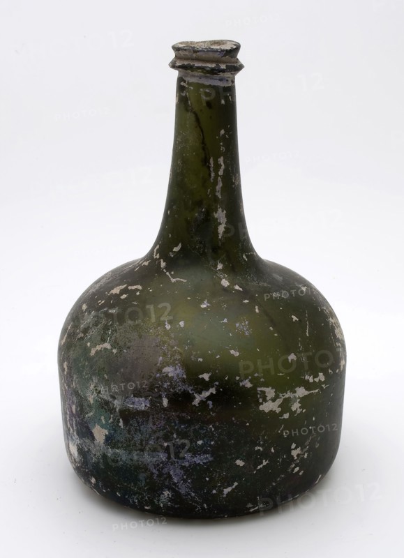 Belly bottle, clock model, bottle holder soil find glass, neck with imposed all-round sharp glass thread and flattened lip