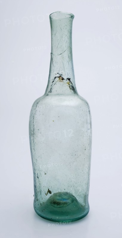 Cylindrical bottle, medicine bottle? bottle holder soil find glass, free blown and molded in mold blown Cylindrical, medicine