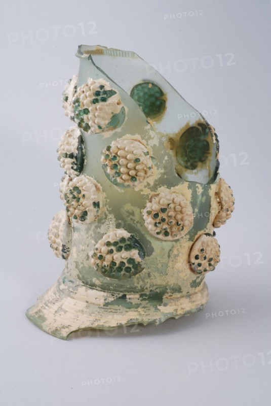 Fragment of soil and stem of roemer, roemer wineglass drinking glass drinking utensils tableware holder soil find glass forest