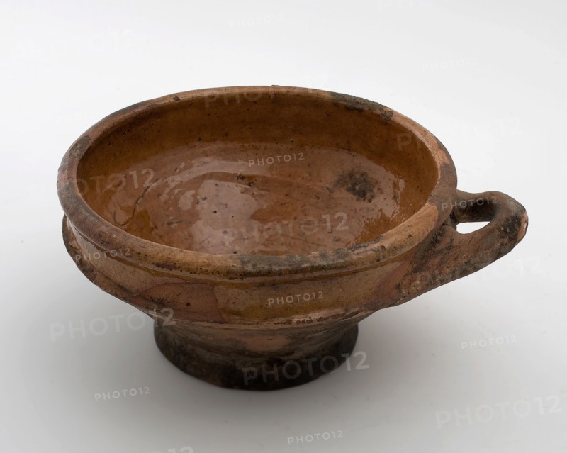 Earthenware bowl, red shard, lead glaze, horizontally set sausage ear on stand, ear bowl bowl crockery holder soil find ceramic