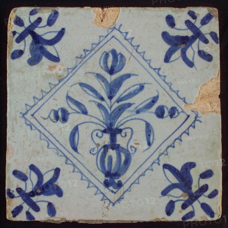 Tile, flowerpot in blue on white, inside serrated square, corner pattern french lily, wall tile tile sculpture ceramic