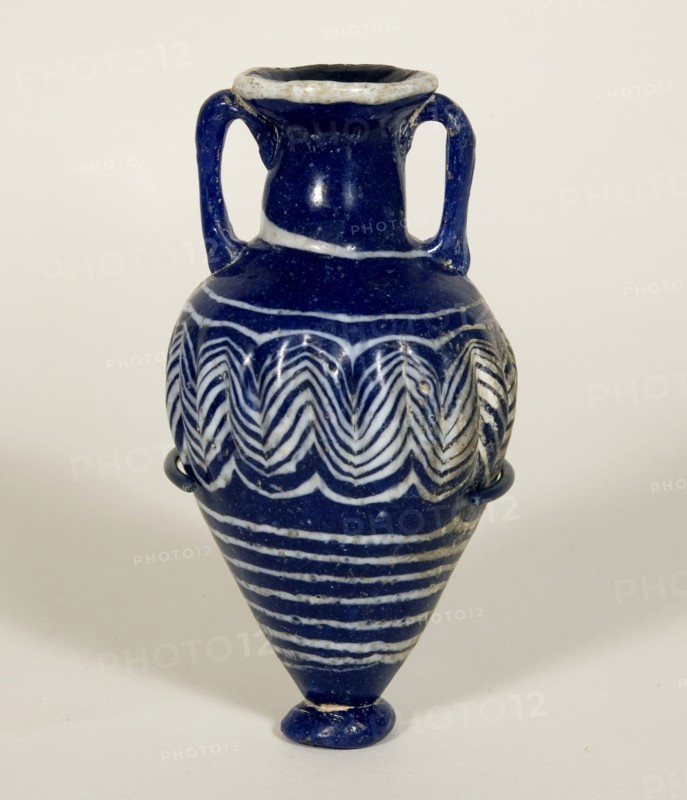 Amphoriskos (Container for Oil), 5th/early 4th century BC, Eastern Mediterranean, possibly Rhodes, Rhodes, Glass, core-formed technique, 9.7 × 4.9 × 4.9 cm (3 7/8 × 1 7/8 × 1 7/8 in.)