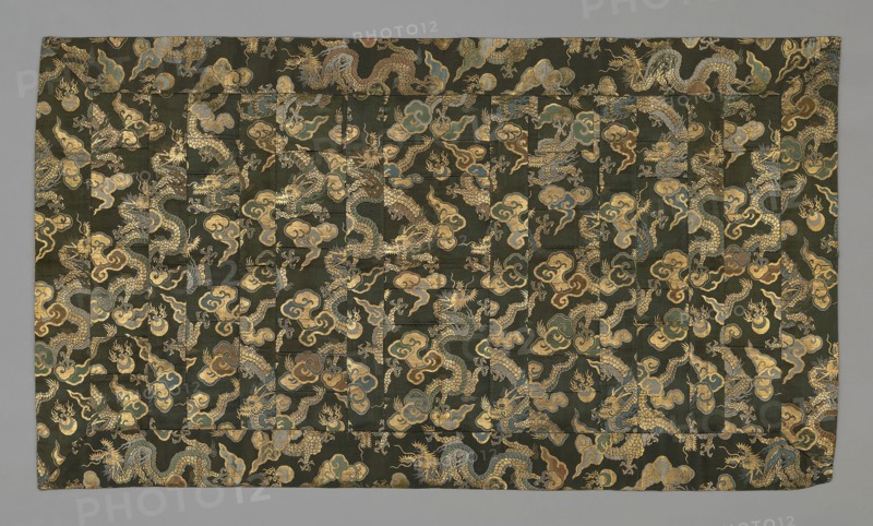 Kesa, late Edo period (1789–1868), early 19th century, Japan, silk and gilt-paper, compound satin weave, 204.6 × 115.4 cm   (80 1/2 × 45 in.)