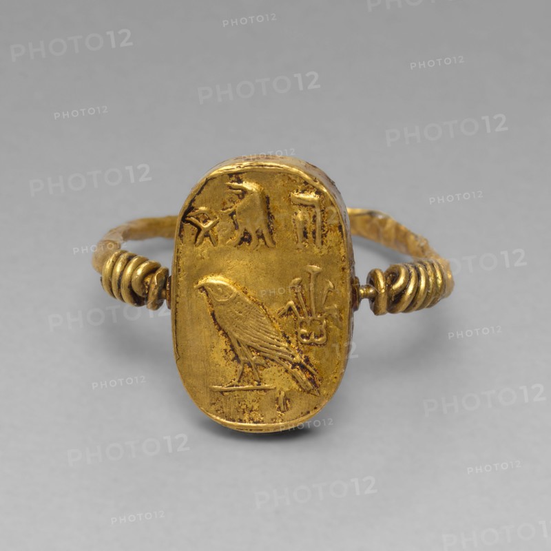 Ring Depicting Isis and Horus, Ptolemaic Period (332–30 BC), Egyptian, Egypt, Gold, 1.6 × 2.2 × 2 cm (5/8 × 7/8 × 13/16 in.)
