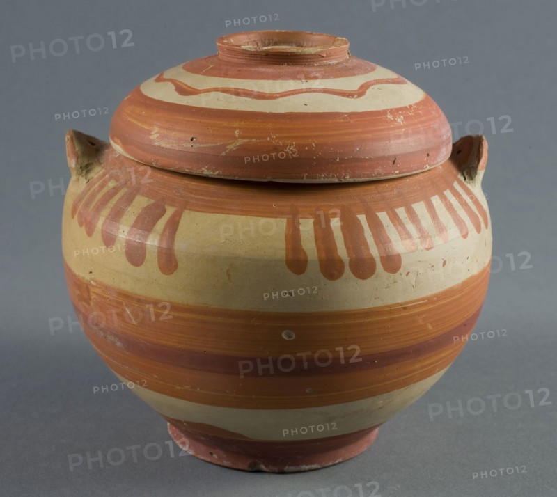 Pyxis (Container for Personal Objects), 7th/6th century BC, Etruscan, Etruria, terracotta, a (jar): 9.6 × 12 × 12 cm (3.80 × 4.75 × 4.75 in)