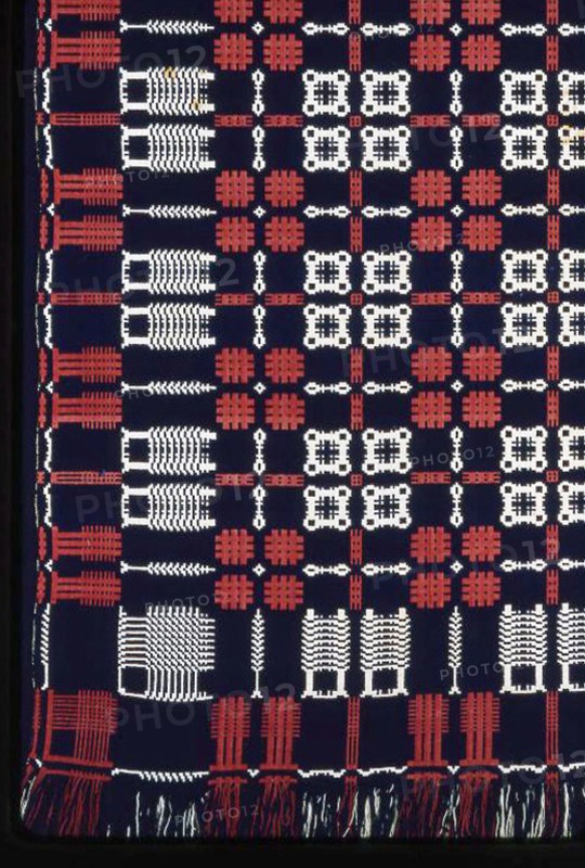 Coverlet, 1825/30, United States, Cotton and wool, plain weave double cloth, main warp fringe, 243.7 x 179.7 cm (92 x 70 3/4 in.)