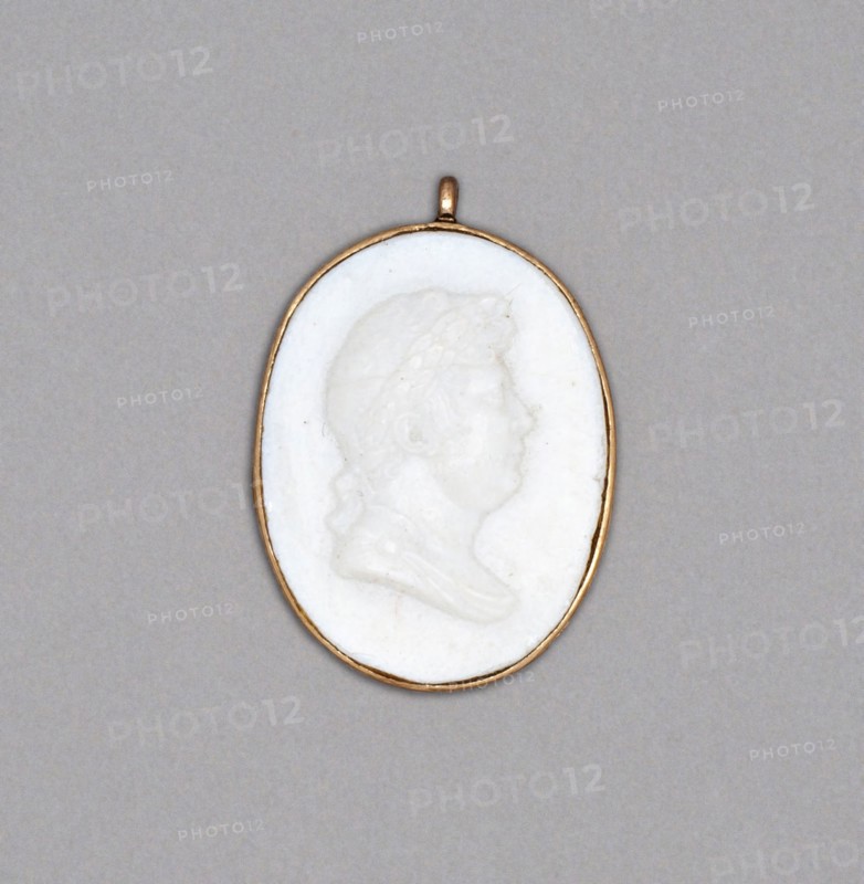 Cameo Locket, Late 18th century, Wedgwood Manufactory, England, founded 1759, Burslem, Stoneware (jasperware), H. 2.9 cm (1 1/8 in.)