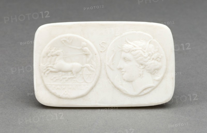 Medallion, Early 19th century, Wedgwood Manufactory, England, founded 1759, Designed by Tassie, James, Scottish, 1735-1799, Burslem, Stoneware (jasperware), 5.2 × 3.2 × 0.5 cm (2 1/16 × 1 1/4 × 3/16 in.)