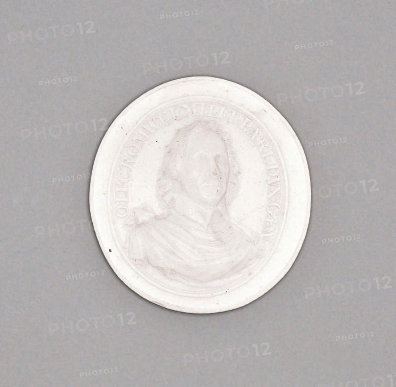 Cameo with Portrait of Oliver Cromwell, Late 18th century, Wedgwood Manufactory, England, founded 1759, Burslem, Stoneware (jasperware), 3.5 × 5 × 0.8 cm (1 3/8 × 1 15/16 × 5/16 in.)