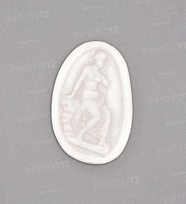 Cameo, Late 18th century, Wedgwood Manufactory, England, founded 1759, Burslem, Stoneware (jasperware), 3.6 × 2.2 × 0.6 cm (1 7/16 × 7/8 × 1/4 in.)