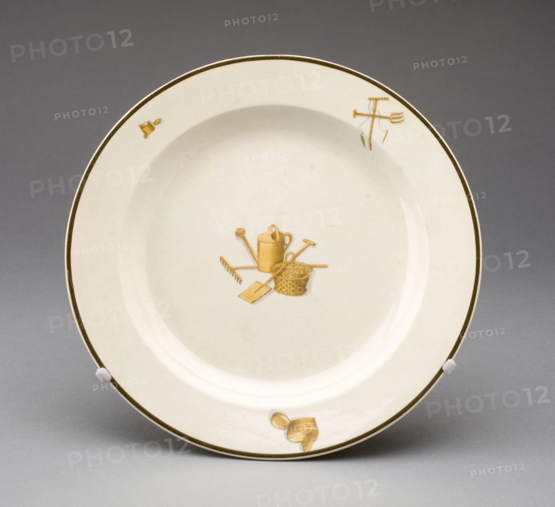 Plate, c. 1775, Wedgwood Manufactory, England, founded 1759, Burslem, Lead-glazed earthenware (creamware) with yellow monochrome and brown enamel decoration, Diam. 20.6 cm (8 1/8 in.)