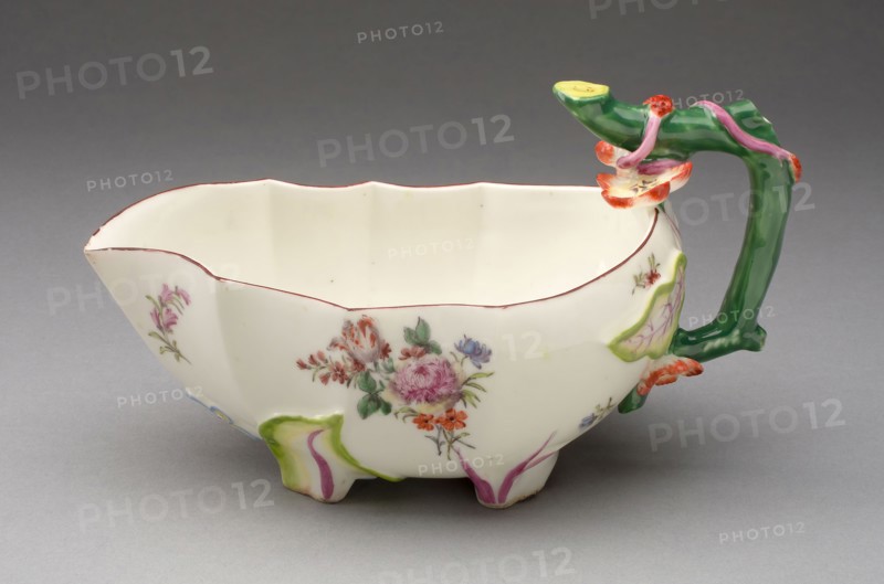 Sauceboat, 1760/70, Chelsea Porcelain Manufactory, London, England, c. 1745-1784, Chelsea, Soft-paste porcelain, polychrome enamels, 11.6 × 20.3 × 10.8 cm (4 9/16 × 8 × 4 1/4 in.)
