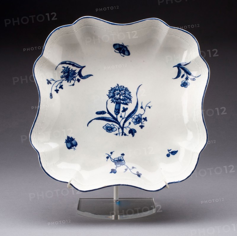 Dish, c. 1755, Worcester Porcelain Factory, Worcester, England, founded 1751, Worcester, Soft-paste porcelain, underglaze blue decoration, Diam. 21.7 cm (8 9/16 in.)