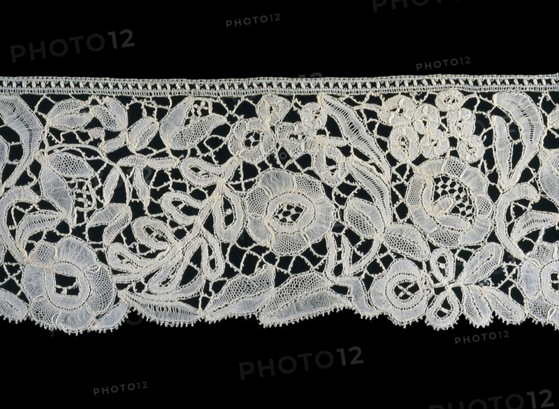 Border (Fragment), 1850/75, Belgium, Belgium, Cotton and linen, bobbin part lace of a type known as "Duchesse de Bruges
