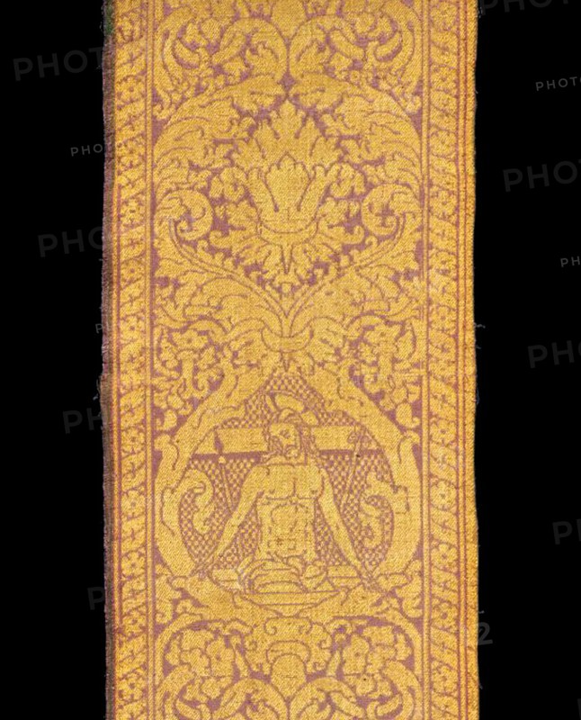 Fragment (From an Orphrey Band), 15th century, Italy, Silk and linen, compound weave, 114.4 x 21.6 cm (45 x 8 1/2 in.)
