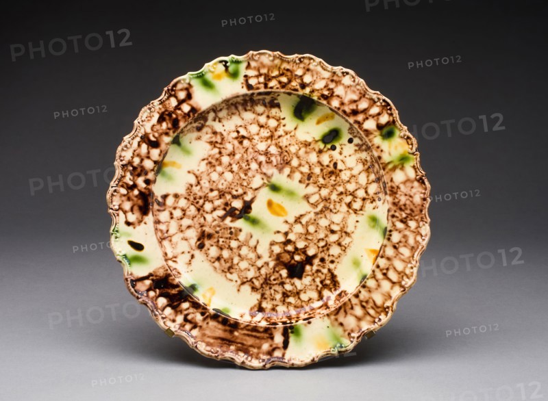 Plate, 1760/70, England, Staffordshire, Staffordshire, Lead-glazed earthenware (creamware), Diam. 22.9 cm (9 in.)
