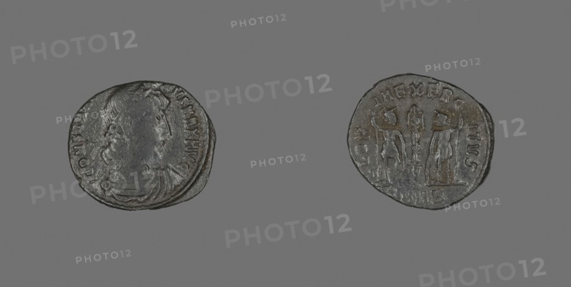 Coin Portraying Emperor Constantine I, AD 336/337, Roman, minted in Nicomedia, Roman Empire, Bronze, Diam. 1.7 cm, 1.46 g