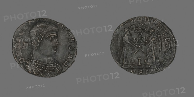 Coin Portraying Emperor Decentius, AD 351/353, Roman, Roman Empire, Bronze, Diam. 2.2 cm, 4.67 g