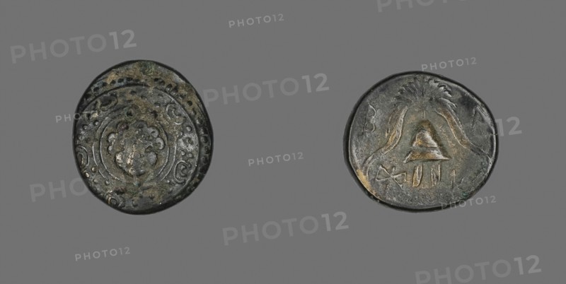 Coin Depicting a Shield, 277/220 BC, Greek, minted in Antigonus, Ancient Greece, Bronze, Diam. 1.7 cm, 4.20 g