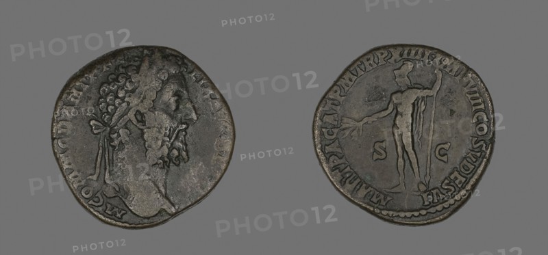 Sestertius (Coin) Portraying Emperor Commodus, AD 189, Roman, minted in Rome, Roman Empire, Bronze, Diam. 3 cm, 26.39 g