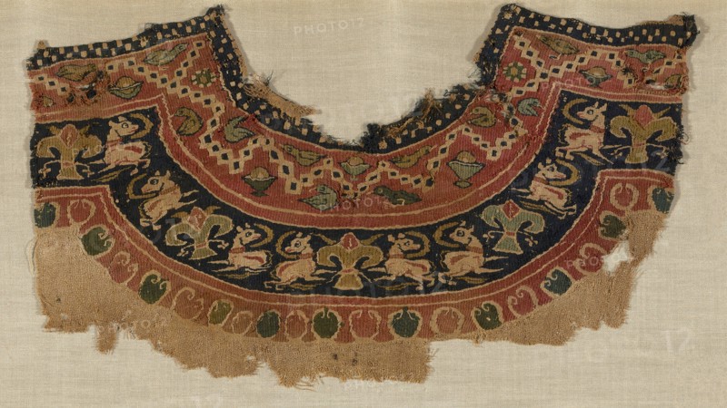 Fragment (Tunic Yoke), Roman period (30 B.C.– 641 A.D.)/Arab period (641–969), 6th/8th century, Coptic, Egypt, Egypt, Linen and wool, tapestry weave, 26.7 × 14 cm (10 1/2 × 5 1/2 in.)