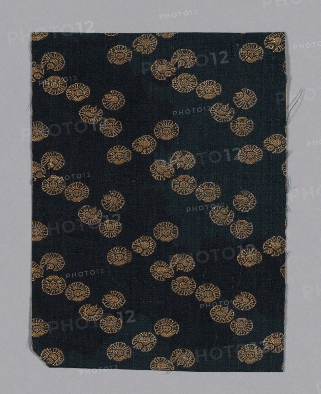 Fragment, late Edo period (1789–1868), 1750/1800, Japan, Silk and gold-leaf-over-lacquered-paper strip, twill weave with supplementary patterning wefts bound by secondary binding warps in twill interlacings, 19.1 × 14.6 cm (7 1/2 × 5 3/4 in.)
