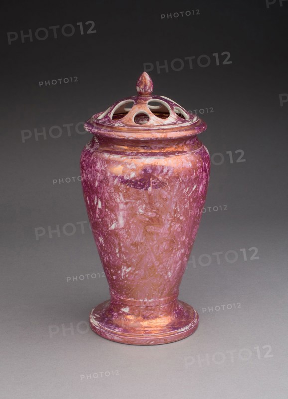 Potpourri Vase, 1810/20, Wedgwood Manufactory, England, founded 1759, Burslem, Lead-glazed earthenware with purple lustre decoration, H. 20.3 cm (8 in.)