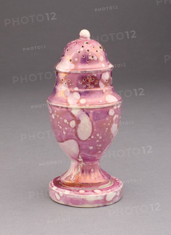 Salt or Pepper, 1810/20, England, Sunderland, Sunderland, Lead-glazed earthenware with lustre decoration, H. 12.7 cm (5 in.)