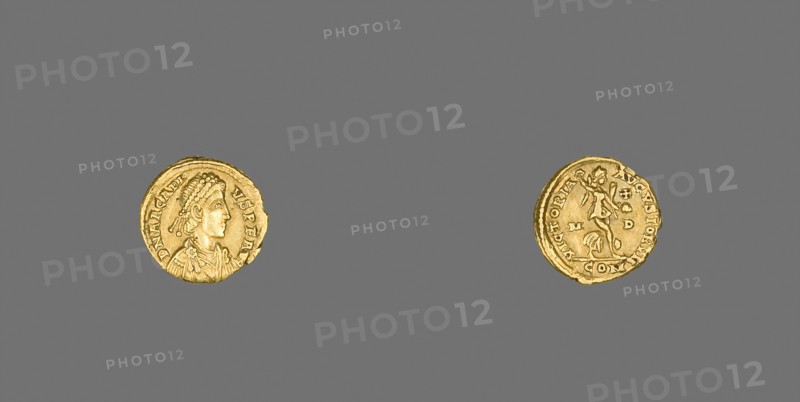 Quinarius (Coin) Portraying Emperor Arcadius, AD 393 (Spring)/394 (6 September), Roman, minted in Mediolanum, Milan, Gold, Diam. 1.3 cm, 1.49 g