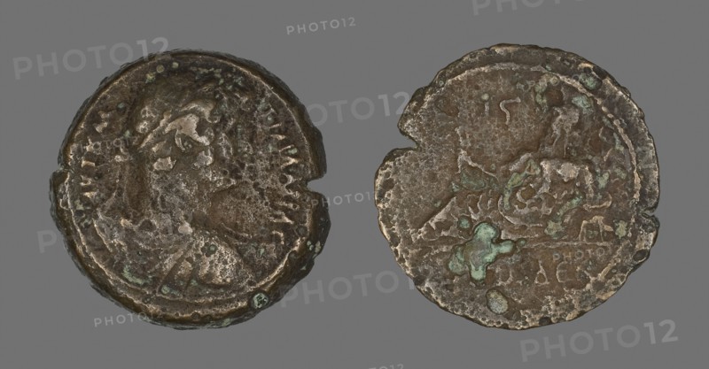 Coin Portraying Emperor Hadrian, AD 117/138, Roman, Roman Empire, Bronze, Diam. 3.4 cm, 18.22 g