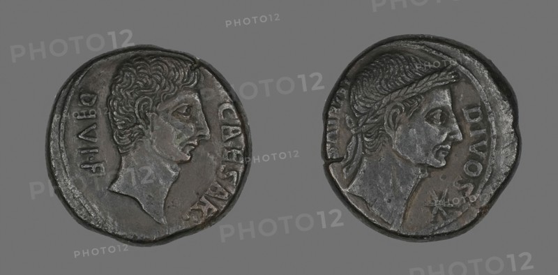 Coin Portraying Julius Caesar, about 38 BC, Roman, Roman Empire, Bronze, Diam. 3 cm, 19.57 g