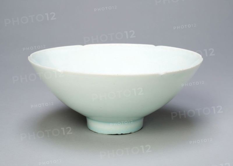 Foliate Bowl with Peony Scrolls, Song dynasty (960–1279), 12th/13th century, China, Jiangxi province, China, Qingbai ware, porcelain with underglaze incised and stippled decoration, H. 7.3 cm (2 7/8 in.), diam. 17.0 cm (6 11/16 in.)