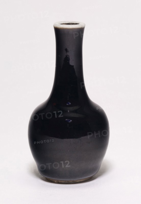 Miniature Bottle-Shaped Vase, Qing dynasty (1644–1911) or later, China, Porcelain with mirror black glaze, H. 7.9 cm (3 1/8 in.), diam. 4.1 cm (1 5/8 in.)