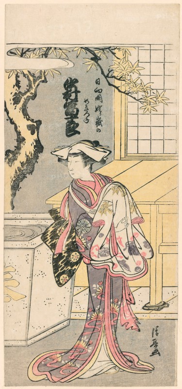 Nakamura Tomijuro I as a Female Fox in the Scene from the Play, Chigo Torii Tobiiri Gitsune (Nakamura Tomijuro no Hyuga no kuni Ubagatake no megitsune), 1777, Torii Kiyonaga, Japanese, 1752-1815, Japan, Color woodblock print, hosoban, benizuri-e, 30.2 x 13.6 cm