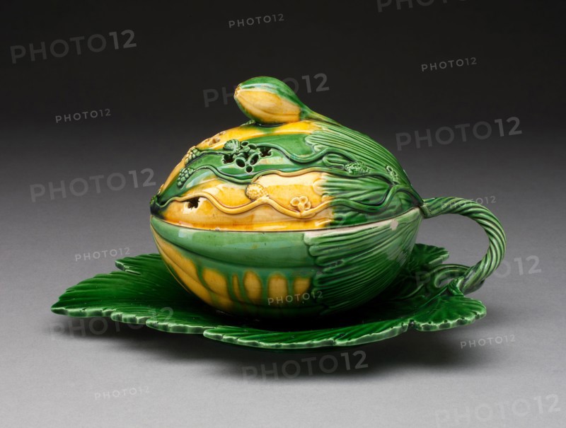 Melon Tureen, 1760/70, England, Staffordshire, Staffordshire, Lead-glazed earthenware (creamware), 21.4 x 17.5 x 12.1 cm (8 7/16 x 6 7/8 x 4 3/4 in.)