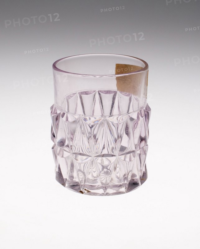 Beaker, 19th century, England, Glass, tinted purple, H. 9.2 cm (3 5/8 in.)