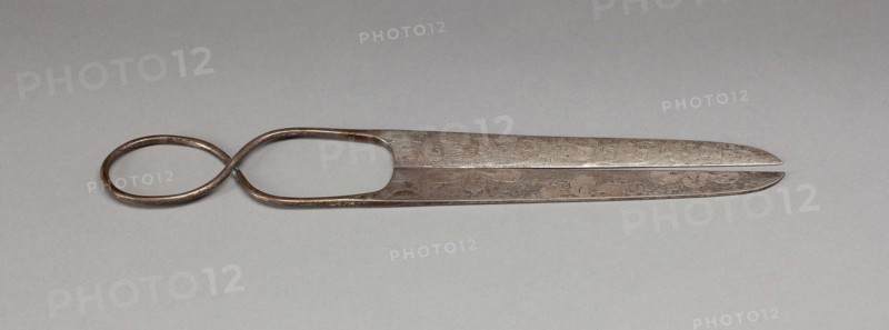 Scissors, Tang dynasty (618–907), 8th/9th century, China, Silver with chased and ringmatted decoration, L. 20.7 cm, (8.1 in.)