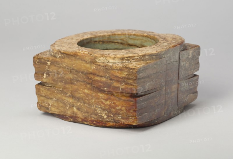 Cong, Neolithic period, Liangzhu culture, c. 3000/2000 B.C., China, Jade, H. 8.3 cm (3 1/4 in.), diam. 13.9 cm (5 1/2 in.)