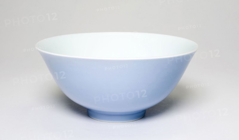 Bowl, Qing dynasty (1644–1911), Yongzheng reign mark and period (1723–1735), China, Porcelain with clair de lune glaze, H. 5.5 cm (2 3/16 in.), diam. 12.0 cm (4 3/4 in.)