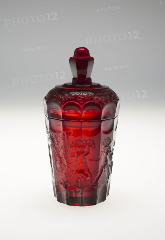 Beaker with Cover, 1685/1700, Engraving attributed to Gottfried von Spiller (German, born Czechoslovakia, c. 1663-1728), Germany, Potsdam, Potsdam, Ruby glass, 19.1 × 8.1 cm (7 1/2 × 3 3/16 in.)