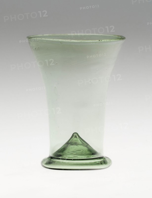 Beaker, 1500/1600, German, Germany, Green glass, H. 10.5 × 7.9 cm (4 1/8 × 3 1/8 in.)