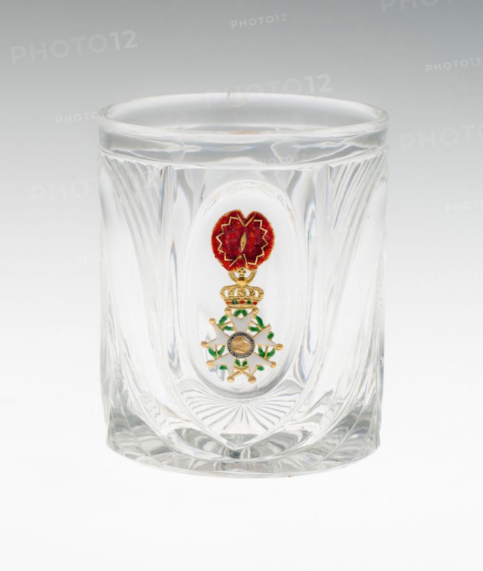 Beaker, 1835/40, France, Glass, molded with colored paste inclusion, 8.9 × 7 cm (3 1/2 × 2 3/4 in.)
