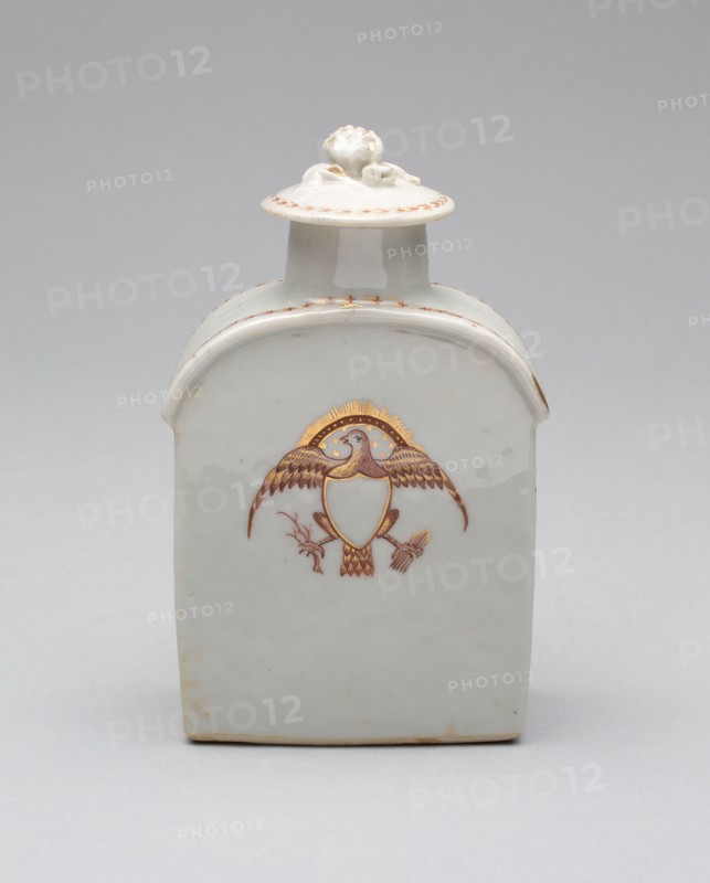 Tea Caddy with Cover, c. 1795, China, Chinese, made for the American market, China, Porcelain, 14.3 × 7.6 × 3 in. (5 5/8 × 3 × 1 3/16 in.)