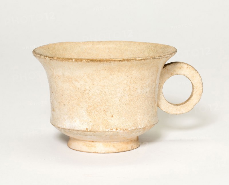 Handled Cup, Tang dynasty (618–907), China, Slip-coated and glazed stoneware, H. 4.8 cm (1 7/8 in.), diam. 8.5 cm (3 3/8 in.)