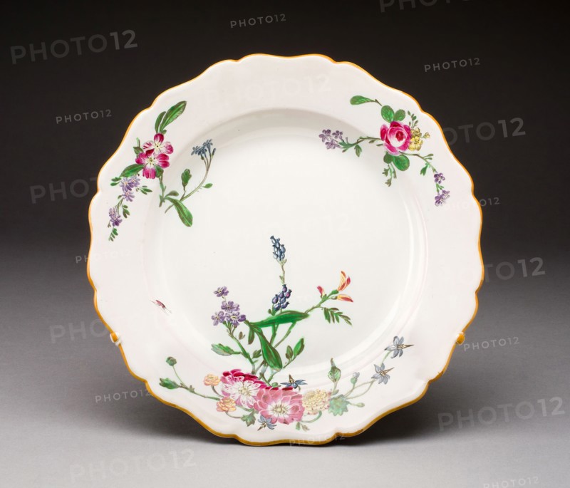 Plate, c. 1770, Veuve Perrin Manufactory, French, 1748-1803, Marseille, Tin-glazed earthenware (faience), 3.2 × 26.7 cm (1 1/4 × 10 1/2 in.)