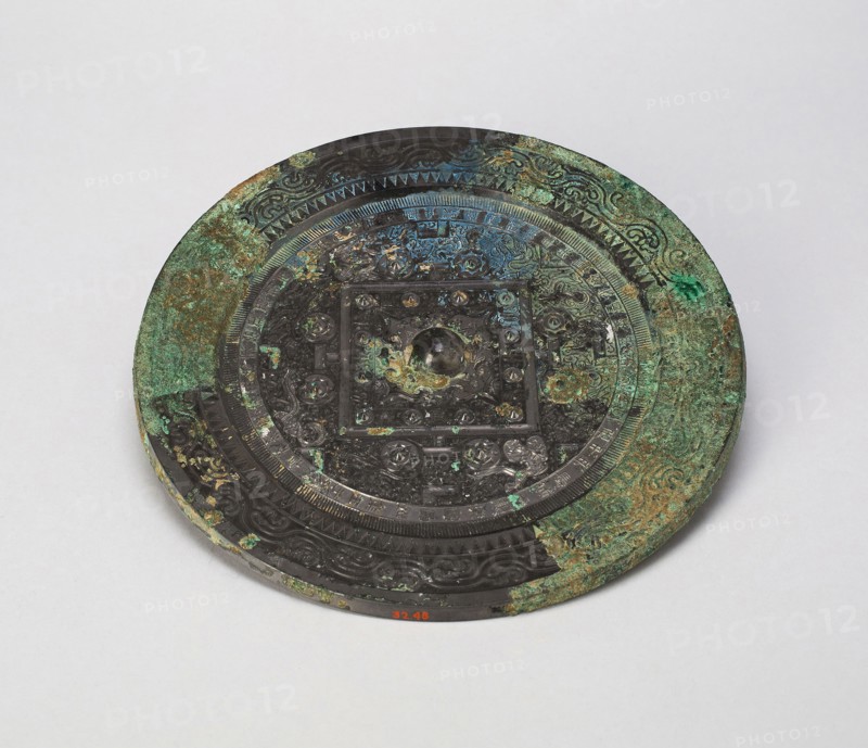 Mirror with TLV Pattern, Eastern Han dynasty (A.D. 25–220), c. 1st century A.D., China, Bronze, Diam. 21.0 cm (8 1/4 in.), thickness 0.5 cm (3/16 in.)