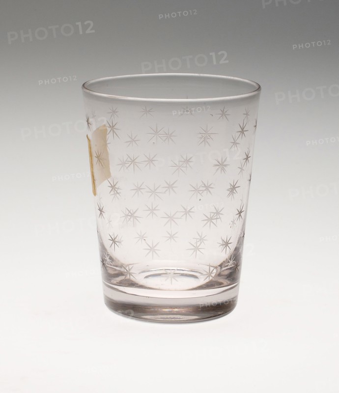 Beaker, 1800/25, England, Glass, 10.3 × 7.8 cm (4 1/16 × 3 1/16 in.)