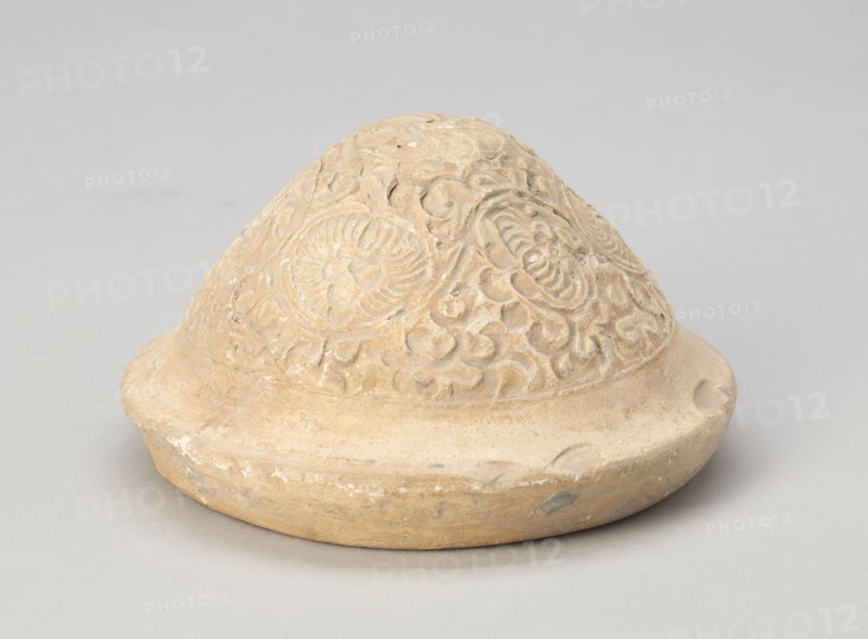 Mold, Jin dynasty (1115–1234), 12th century, China, Yaozhou ware, stoneware, carved and biscuit-fired, H. 6.6 cm (2 5/8 in.), diam. 11.6 cm (4 9/16 in.)