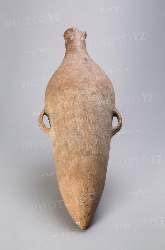 Amphora, c. 5th–3rd century B.C., China, Earthenware with striated surface, H. 46.4 cm (18 1/4 in.), diam. 15.2 cm (6 in.)